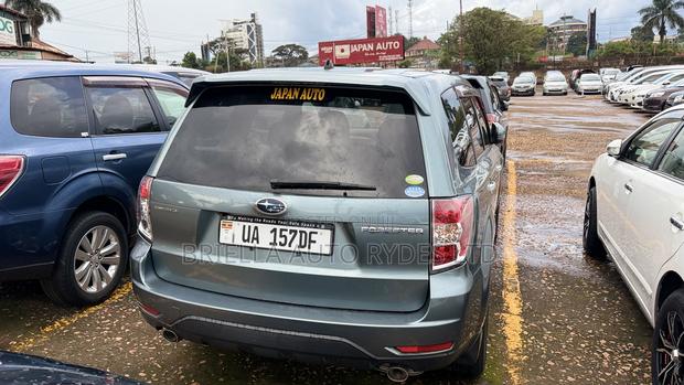 Subaru Forester 2011 Green