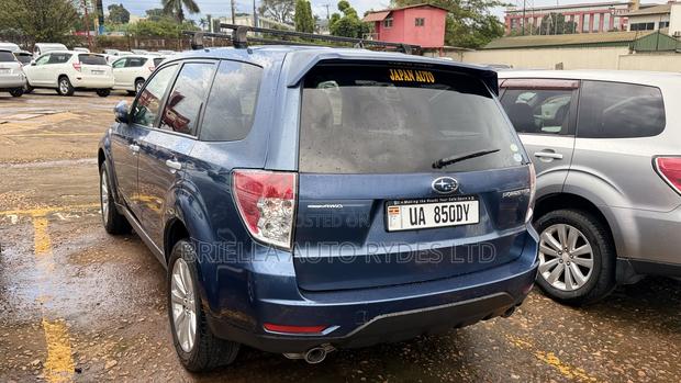 Subaru Forester 2011 Blue