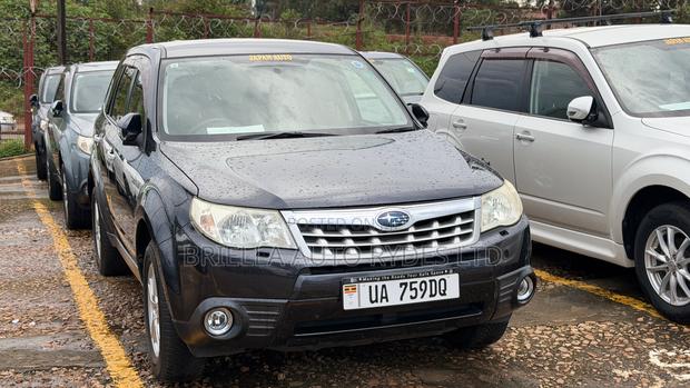 Subaru Forester 2011 Black