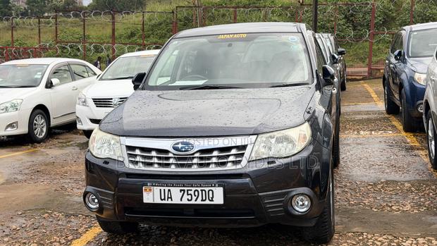 Subaru Forester 2011 Black