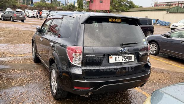 Subaru Forester 2011 Black