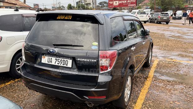 Subaru Forester 2011 Black