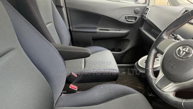 Toyota Ractis 2013 Silver