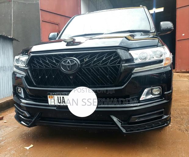 Toyota Land Cruiser 2010 Black