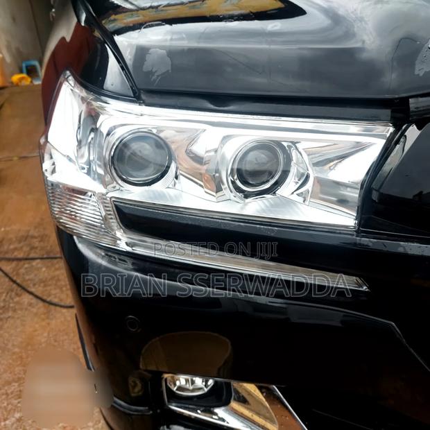 Toyota Land Cruiser 2010 Black