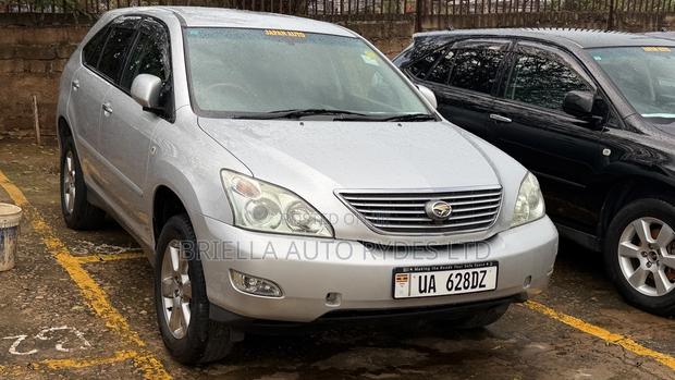 Toyota Harrier 2011 Silver