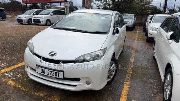 Toyota Wish 2011 Off white