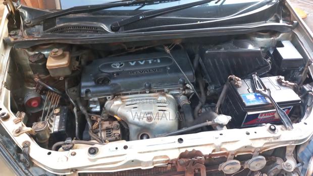 Toyota Ipsum 2001 Silver