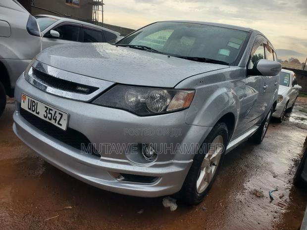 Mitsubishi Outlander 2010 Silver