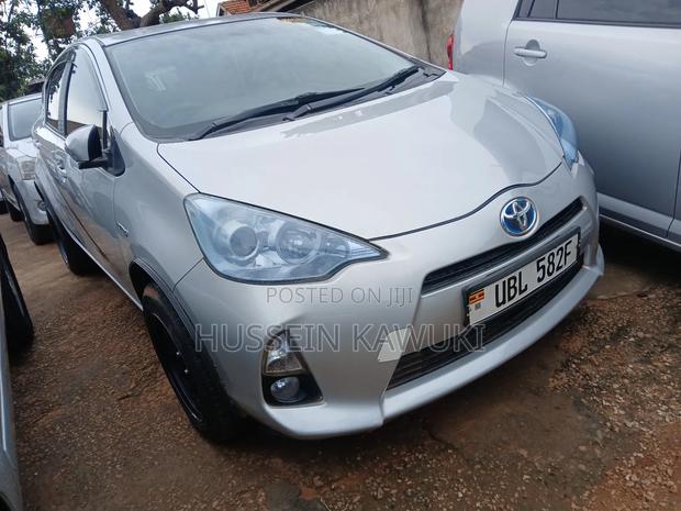 Toyota Aqua 2011 Silver