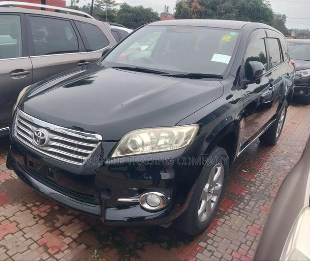 Toyota Vanguard 2012 Black