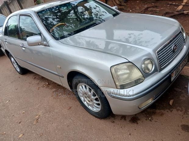 Toyota Progress 2005 Silver