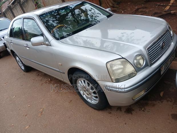 Toyota Progress 2005 Silver