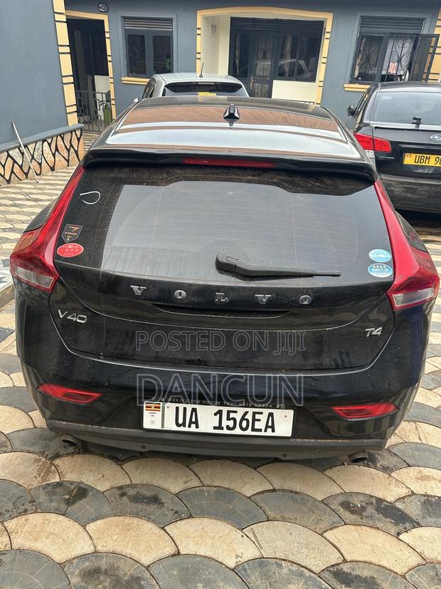 Volvo V40 2013 Black