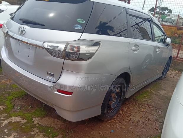 Toyota Wish 2016 Silver