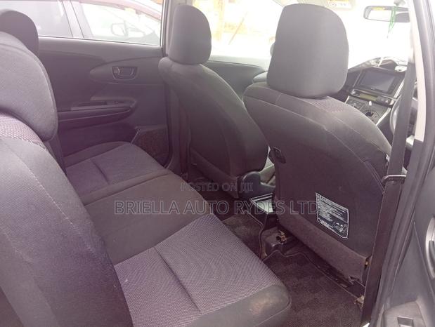 Toyota Wish 2016 Silver