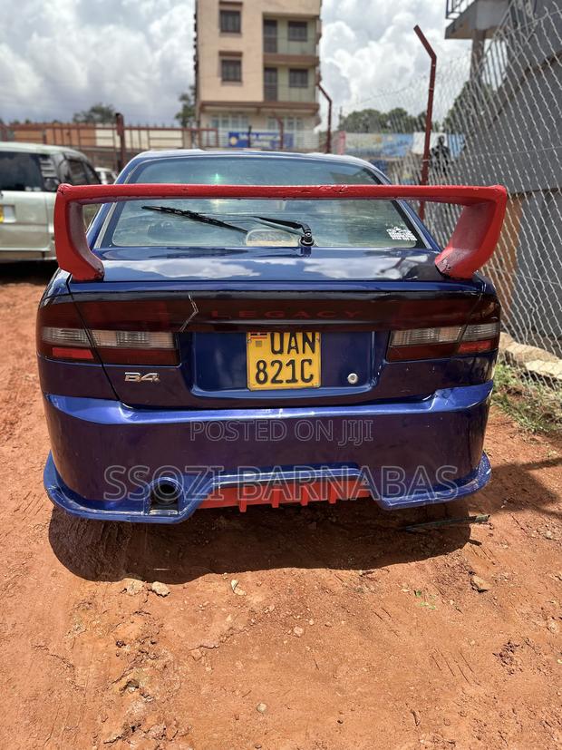 Subaru Legacy 2000 Blue