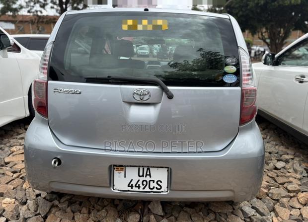Toyota Passo 1.0 AWD 2010 Silver