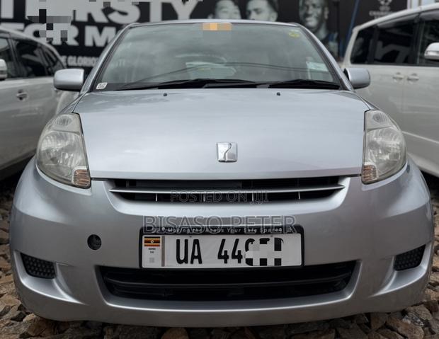 Toyota Passo 1.0 AWD 2010 Silver