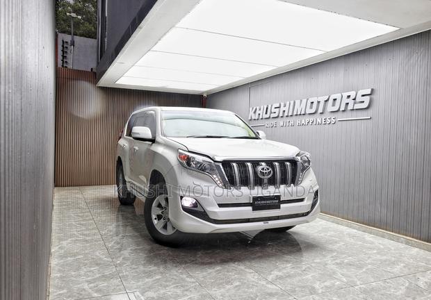 Toyota Land Cruiser Prado 2017 White