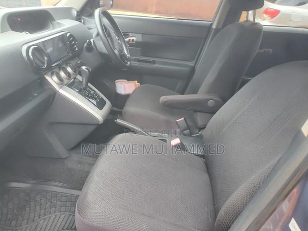 Toyota Corolla Rumion 2010 Blue