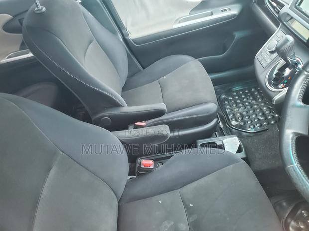 Toyota Wish 2010 White