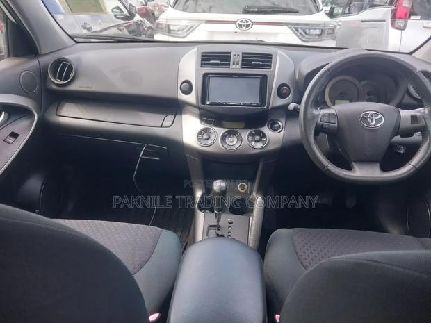 Toyota Vanguard 2013 White