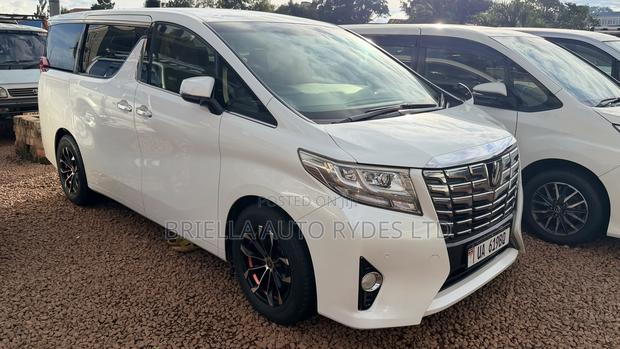 Toyota Alphard 2018 White