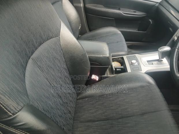 Subaru Legacy 2011 Blue