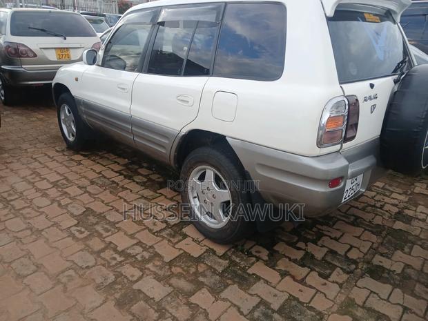 Toyota RAV4 2001 Silver