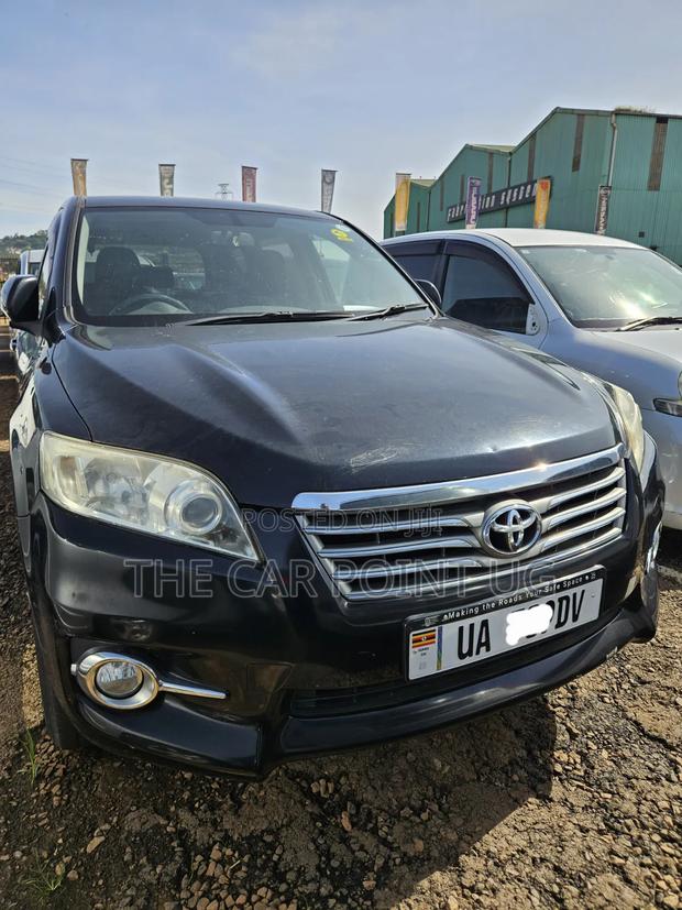 Toyota Vanguard 2011 Black