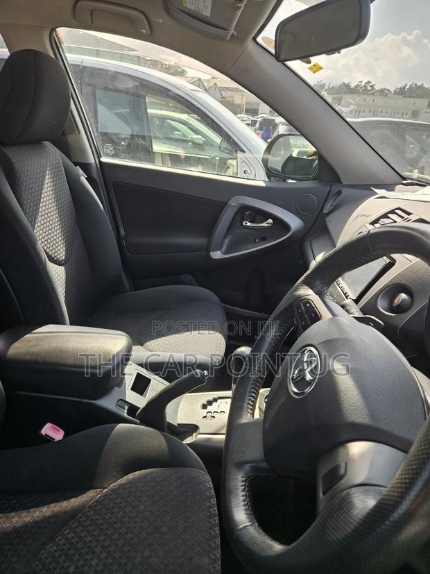 Toyota Vanguard 2011 Black
