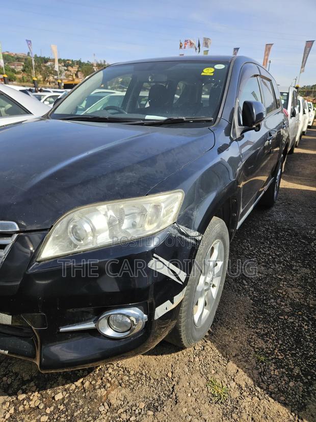 Toyota Vanguard 2011 Black