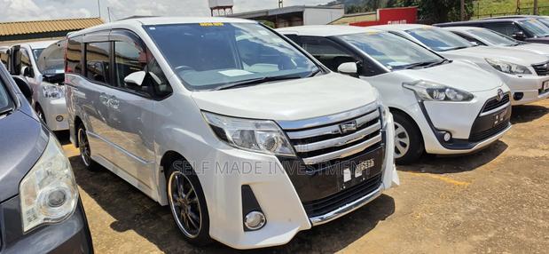 Toyota Noah 2016 White