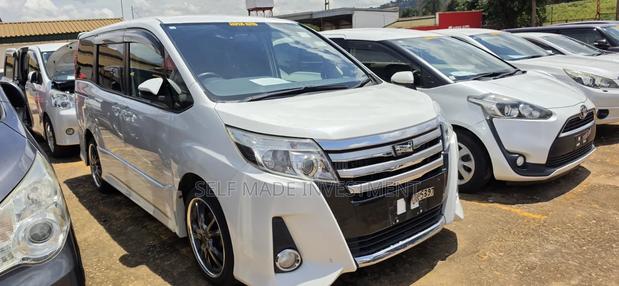 Toyota Noah 2016 White
