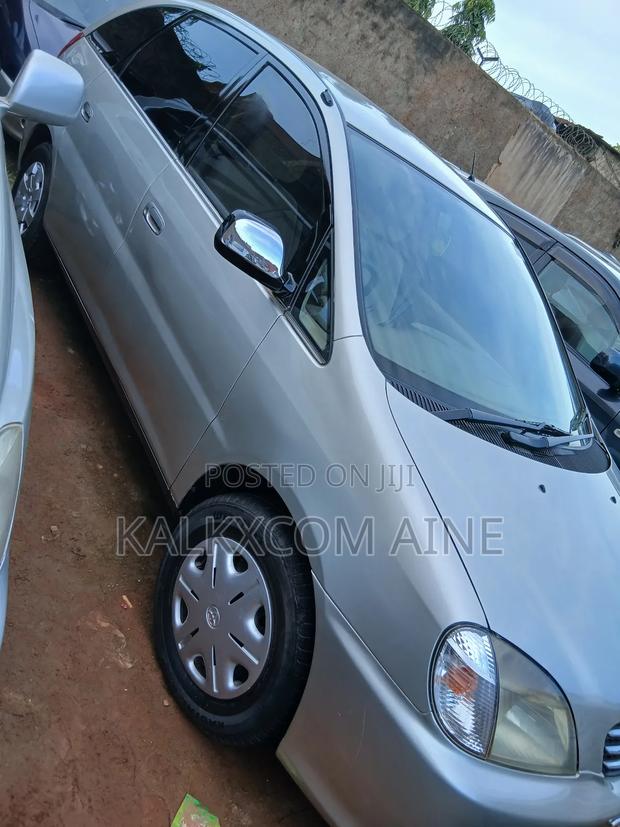 Toyota Nadia 2000 White