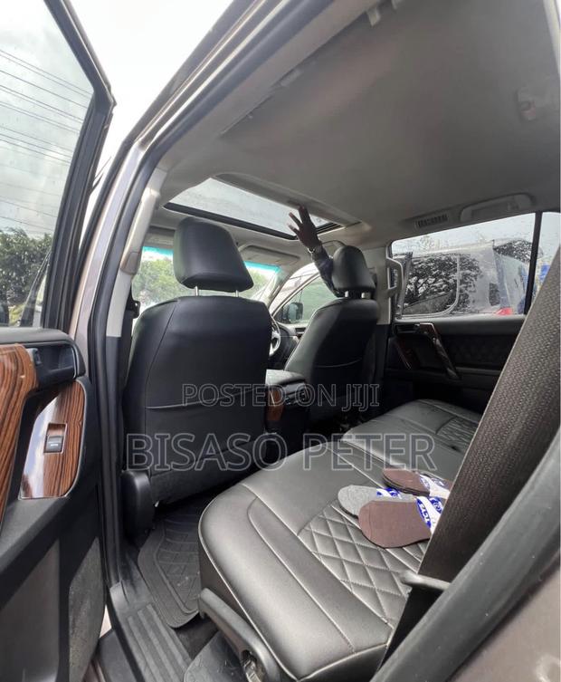 Toyota Land Cruiser Prado 2.8 2017 Gray