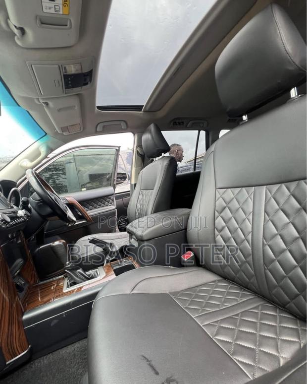 Toyota Land Cruiser Prado 2.8 2017 Gray
