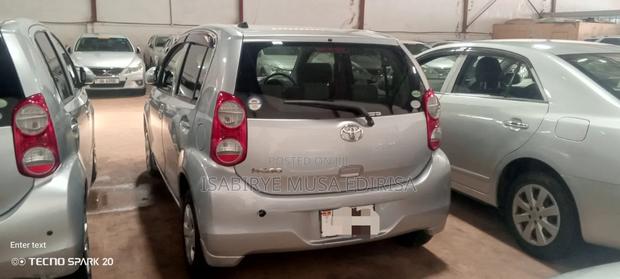 Toyota Passo 1.0 AWD 2011 Silver