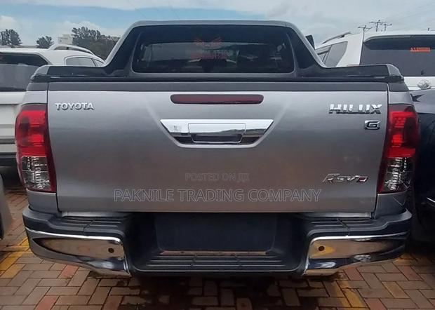 Toyota Hilux 2019 Silver