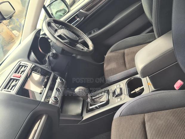 Subaru Outback 2016