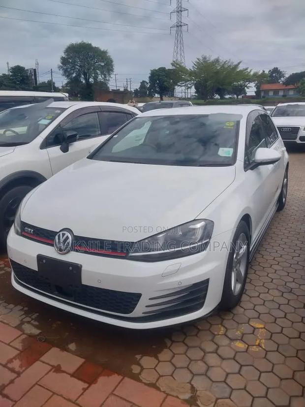 Volkswagen Golf GTI 2017 White