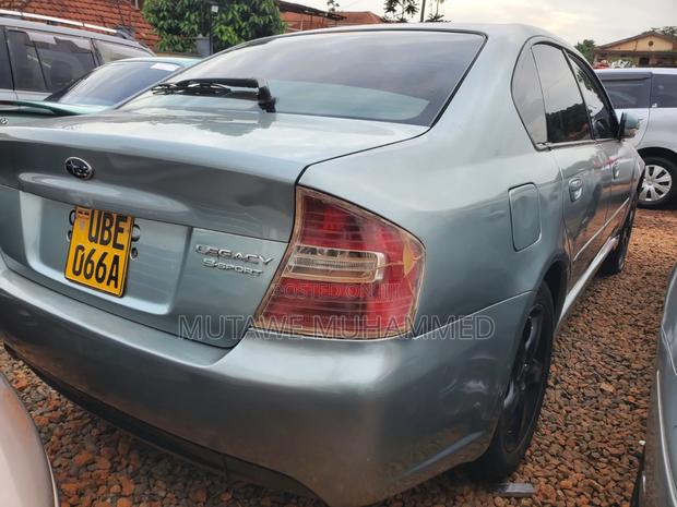 Subaru Legacy 2005 Gray