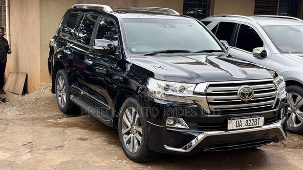 Toyota Land Cruiser Prado 2016 Matt Black