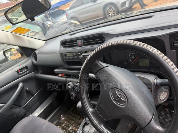 Toyota Succeed SV Premium 2016 Silver