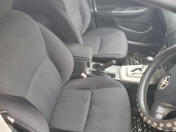 Toyota Corolla Fielder 2010 Silver