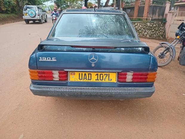Mercedes-Benz 190E 1994 Blue
