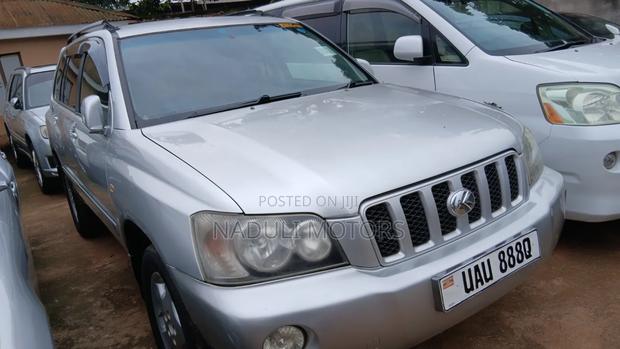 Toyota Kluger 2005 Silver