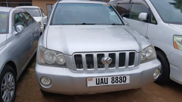 Toyota Kluger 2005 Silver