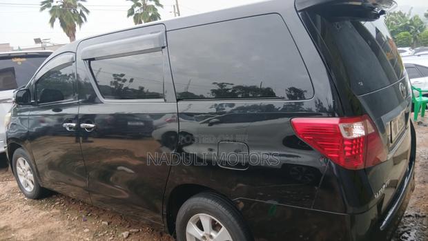 Toyota Alphard 2010 Black
